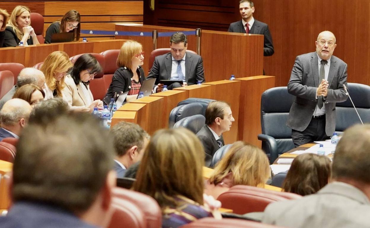 Intervención del vicepresidente Francisco Igea en el Pleno de las Cortes.