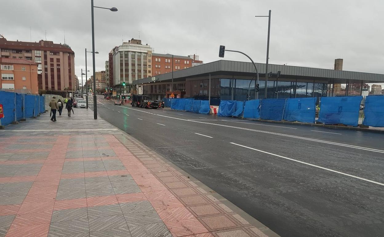Imagen de la reapertura al tráfico de la avenida de Palencia.