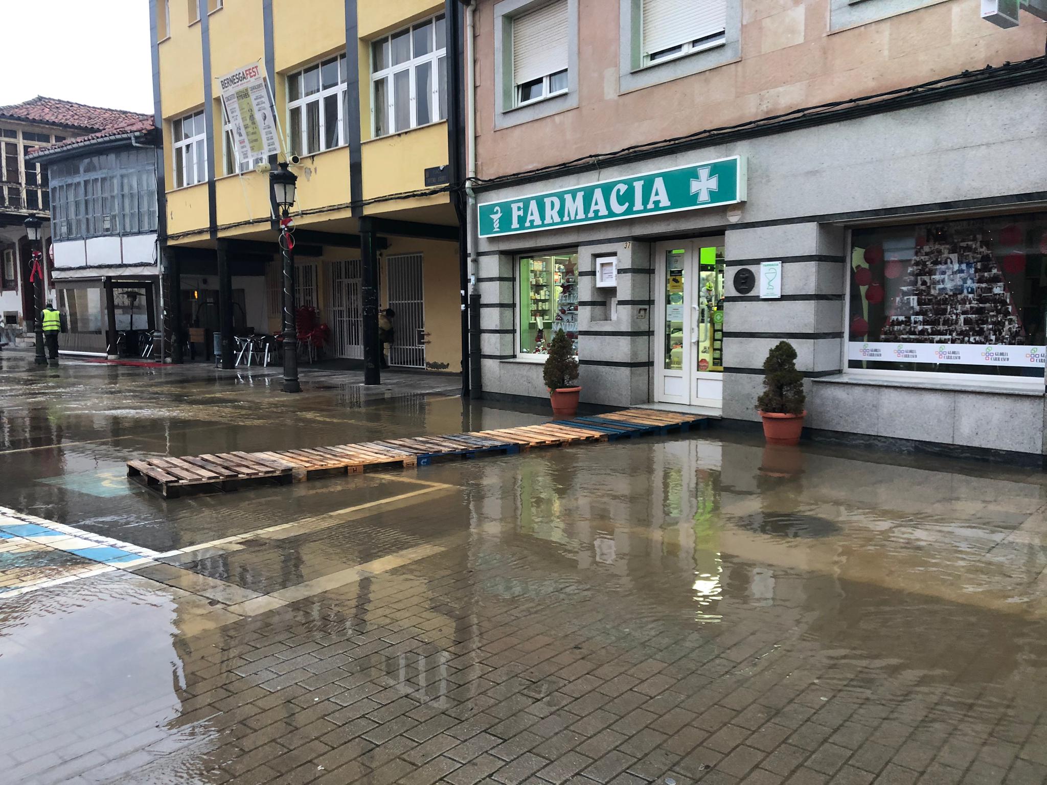 Fotos: El Bernesga sigue amenazando a Pola de Gordón