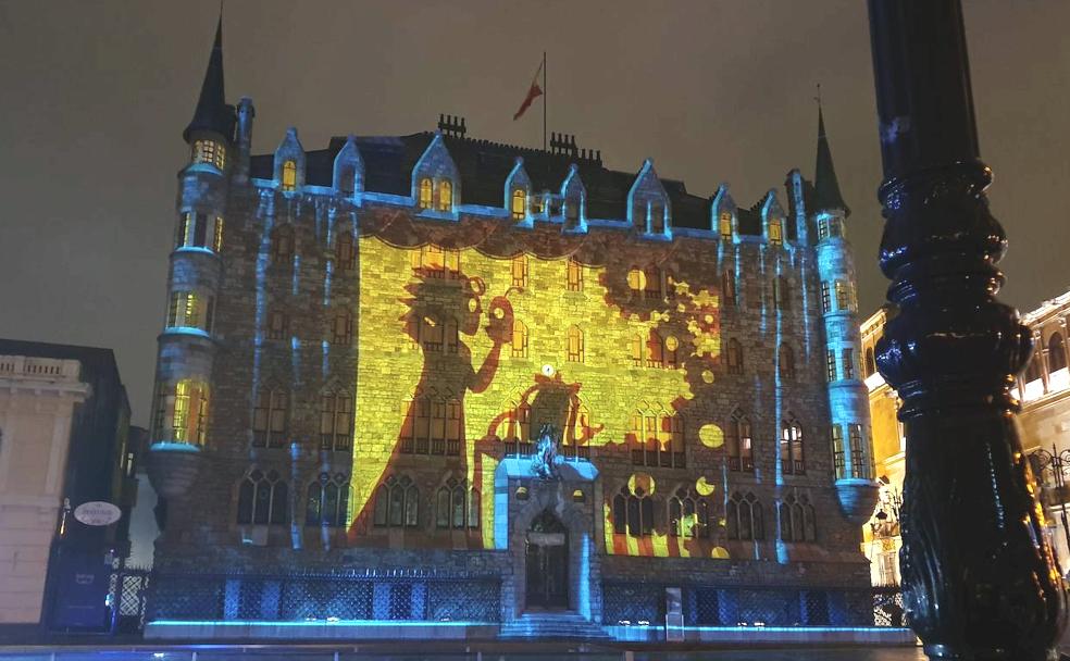 El show mapping' titulado 'Lux, una historia de Navidad' proyectado en la fachada de Botines.