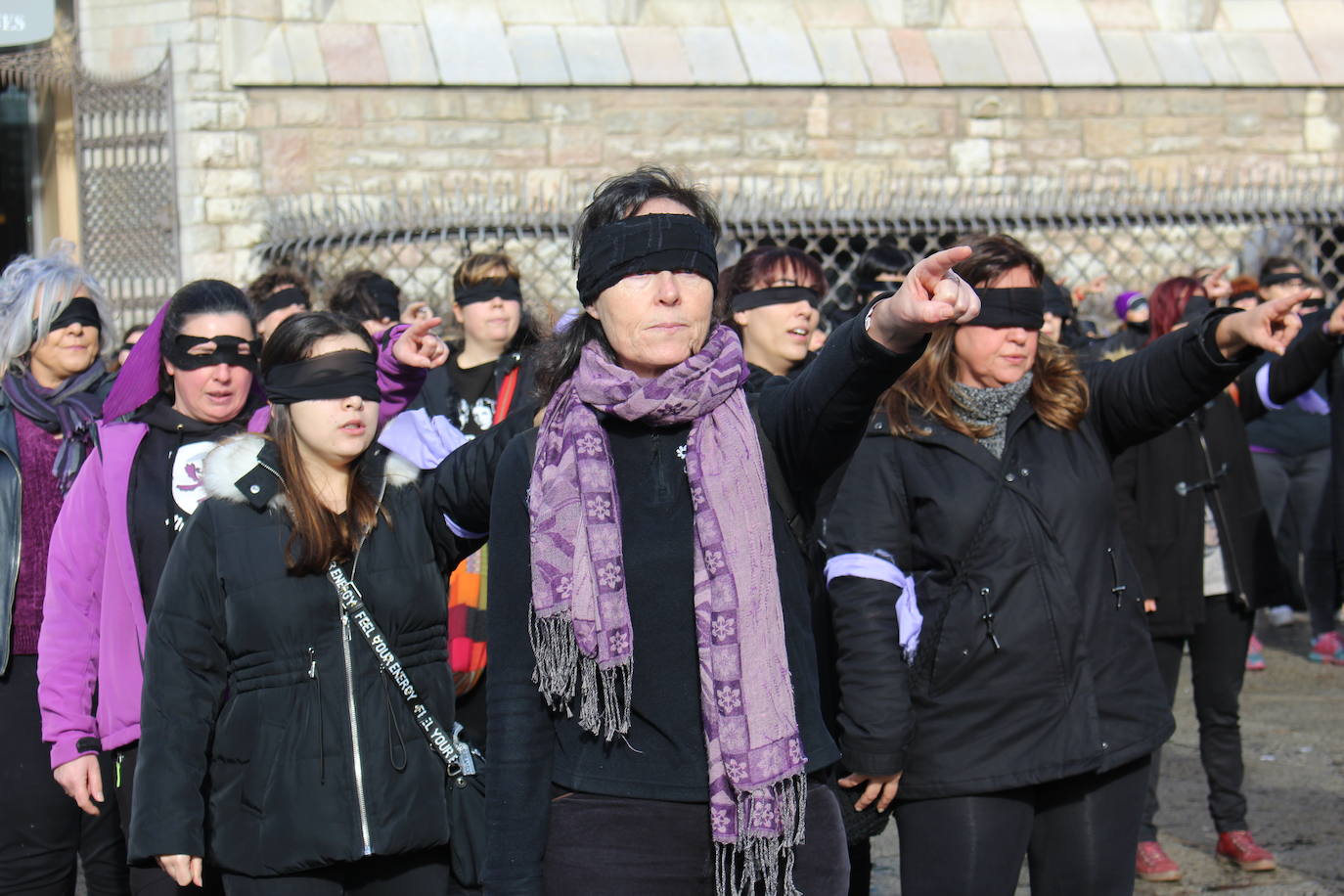 Fotos: Coreografía de &#039;Un violador en tu camino&#039; en León