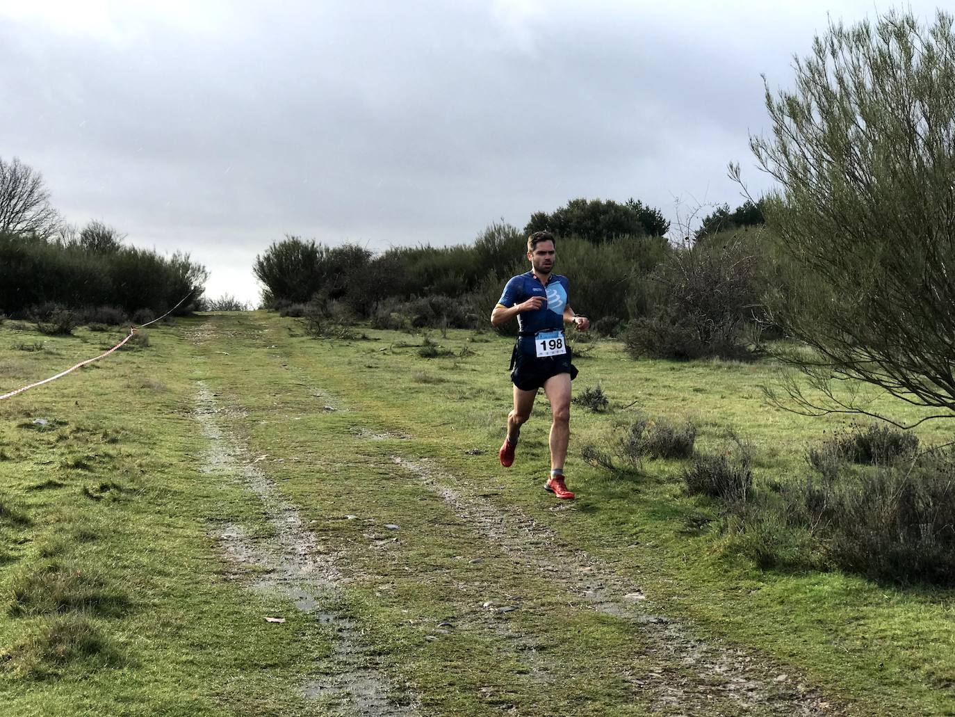 Fotos: Las mejores imágenes del Cross Navideño de Lorenzana