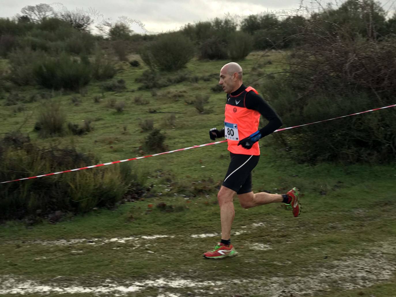 Fotos: Las mejores imágenes del Cross Navideño de Lorenzana