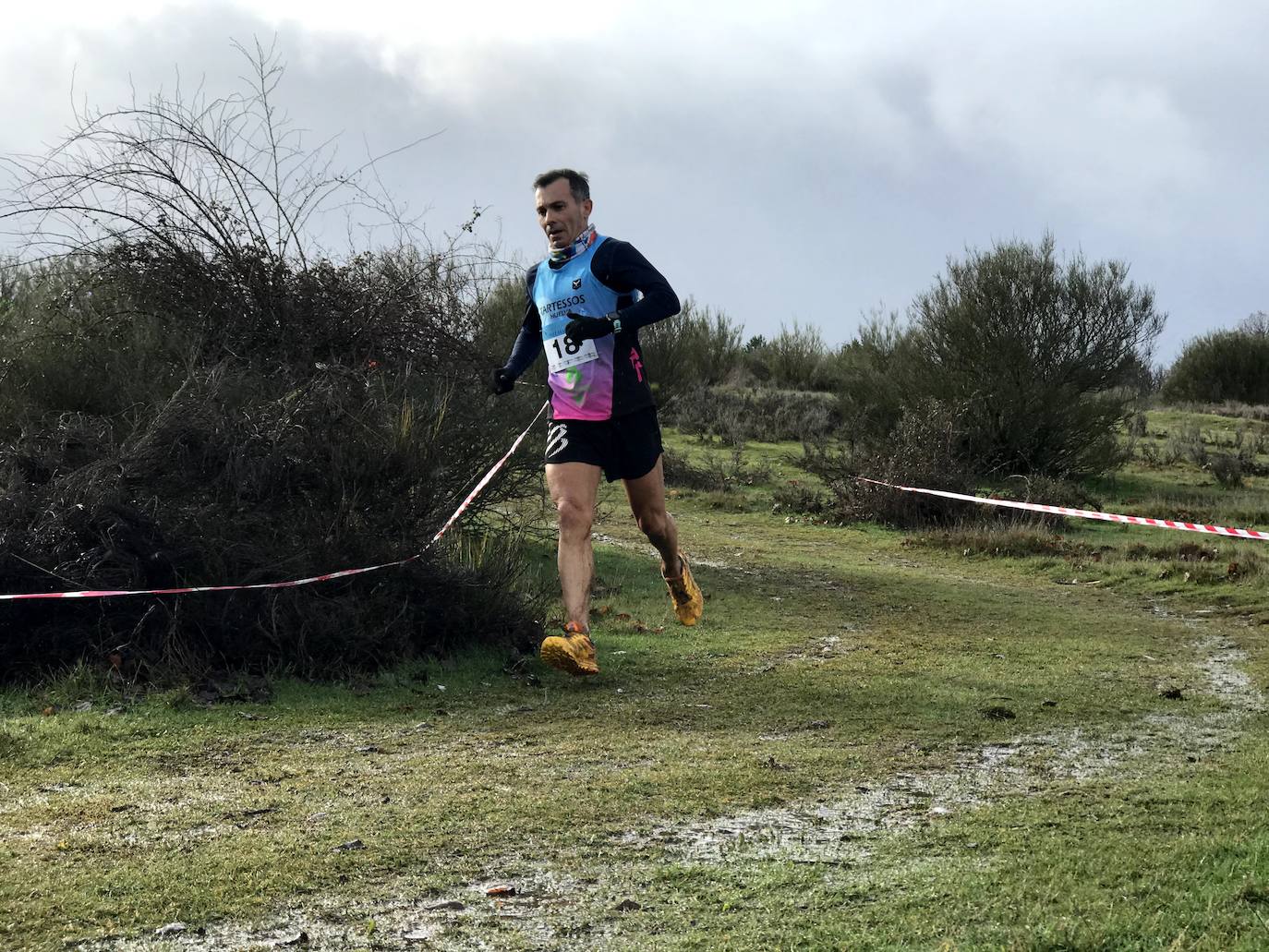 Fotos: Las mejores imágenes del Cross Navideño de Lorenzana