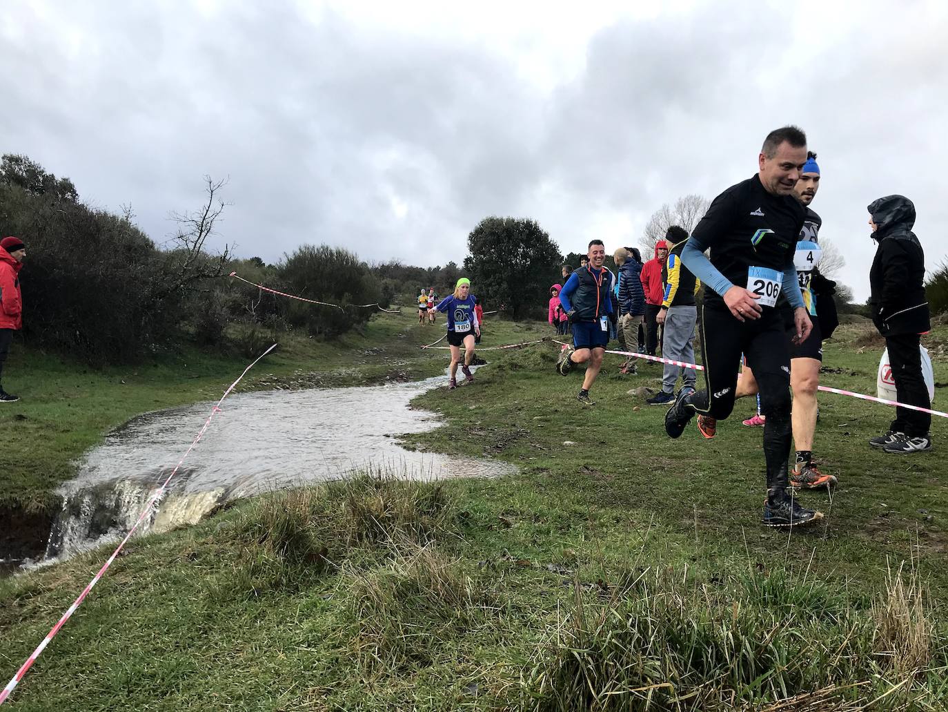 Fotos: Las mejores imágenes del Cross Navideño de Lorenzana