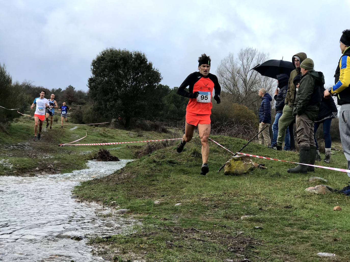 Fotos: Las mejores imágenes del Cross Navideño de Lorenzana
