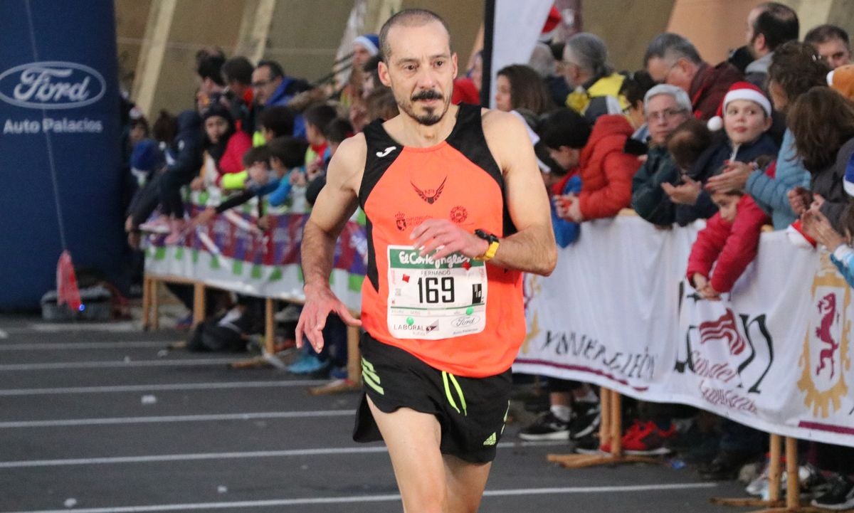 Jorge Blanco fue el vencedor de la San Silvestre de León 2019, seguido de Sergio Alegre y Álvaro Gutiérrez en un recorrido tradicional por la ciudad de 7 kilómetros que finalizó en el aparcamiento del Palacio de los Deportes.