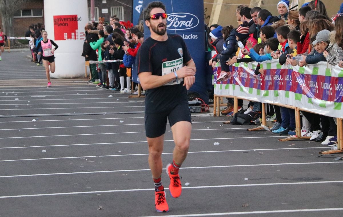 Jorge Blanco fue el vencedor de la San Silvestre de León 2019, seguido de Sergio Alegre y Álvaro Gutiérrez en un recorrido tradicional por la ciudad de 7 kilómetros que finalizó en el aparcamiento del Palacio de los Deportes.