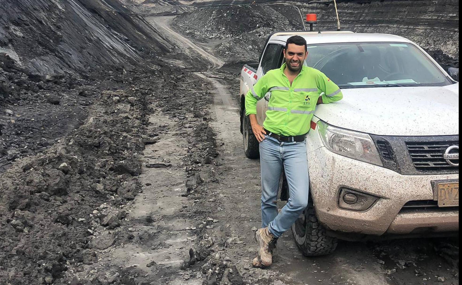 El ingeniero de Minas, Samuel Teijido Fraga, desarrolla su actividad en explotaciones mineras latinoamericanas.