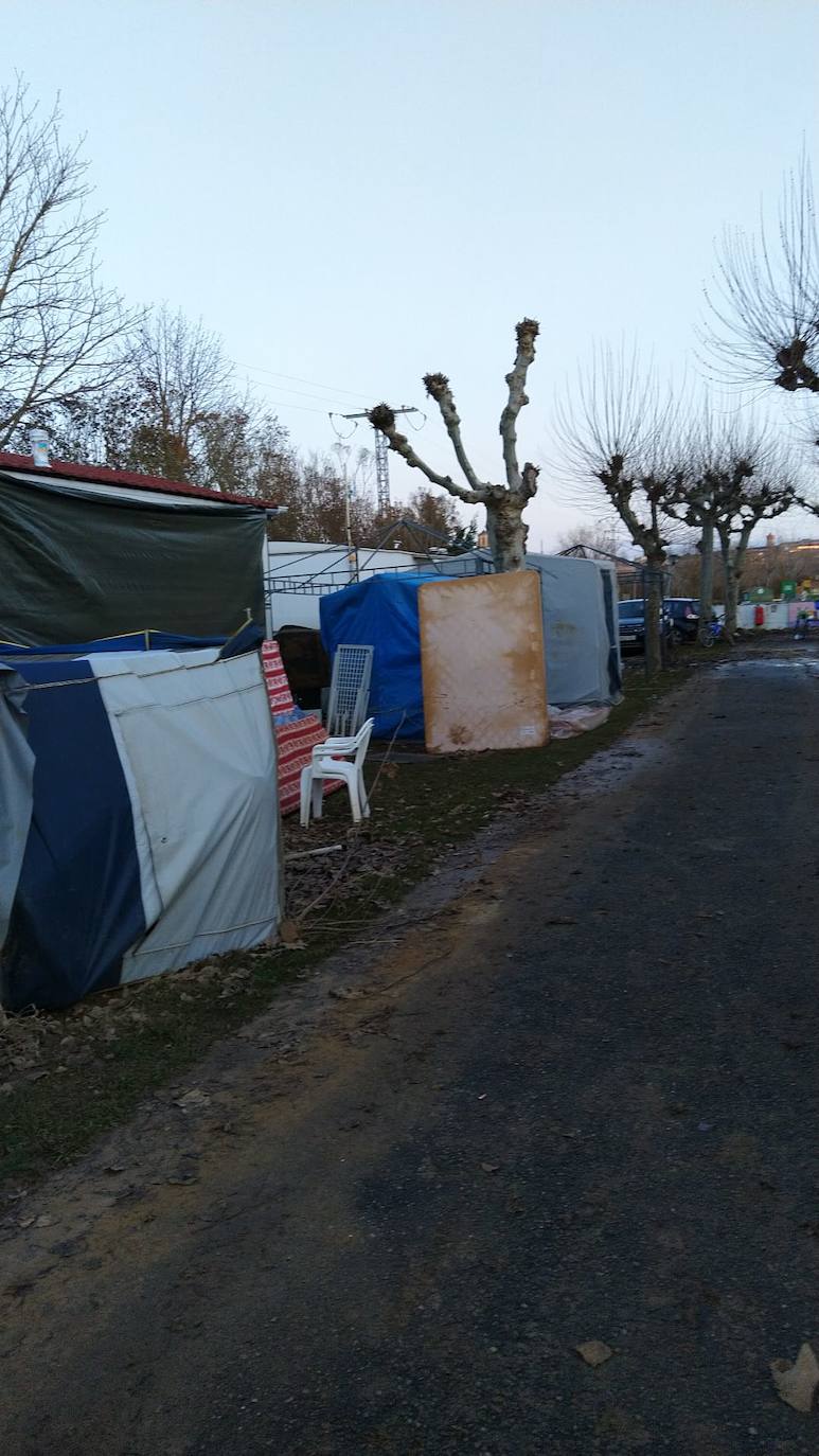 Fotos: Situación del camping de Sahagún