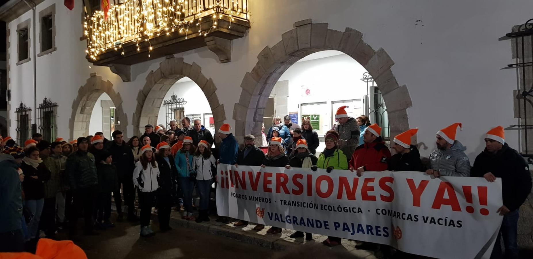 Fotos: Manifestación en Villamanín por el «abandono» de Valgrande-Pajares