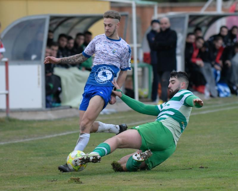 Fotos: Partido entre el Tordesillas y La Virgen