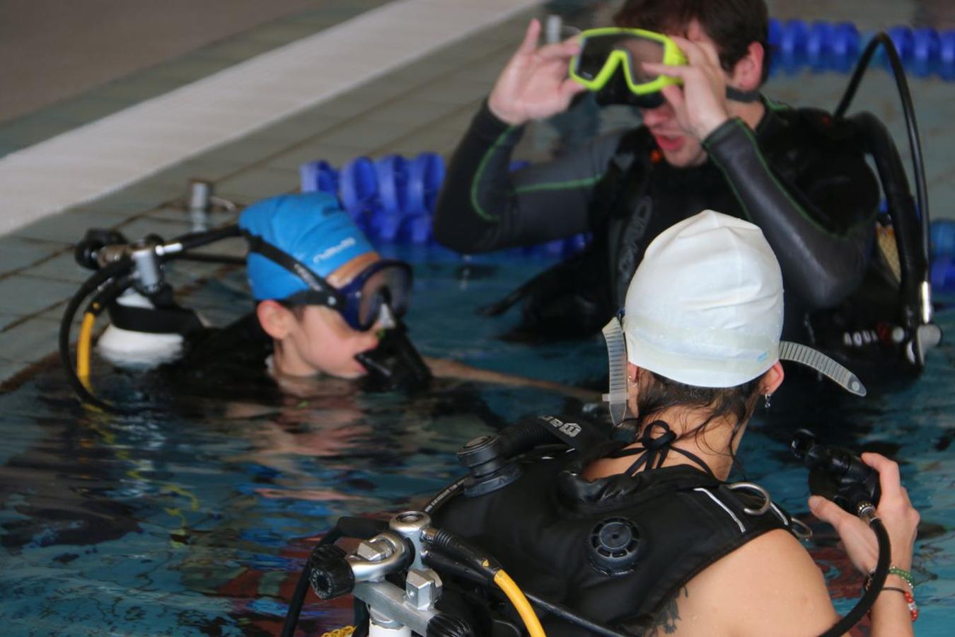 Fotos: Un Juguete por un Bautismo de Buceo