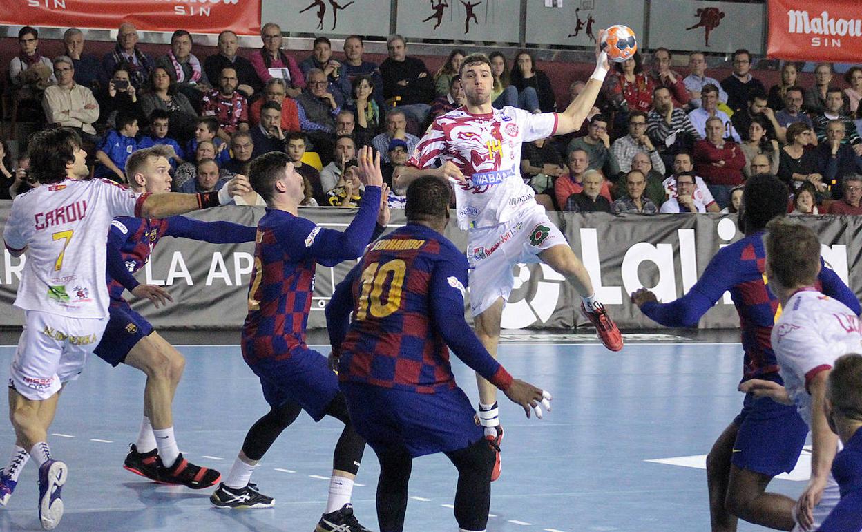 Un lance de un partido del Abanca Ademar.