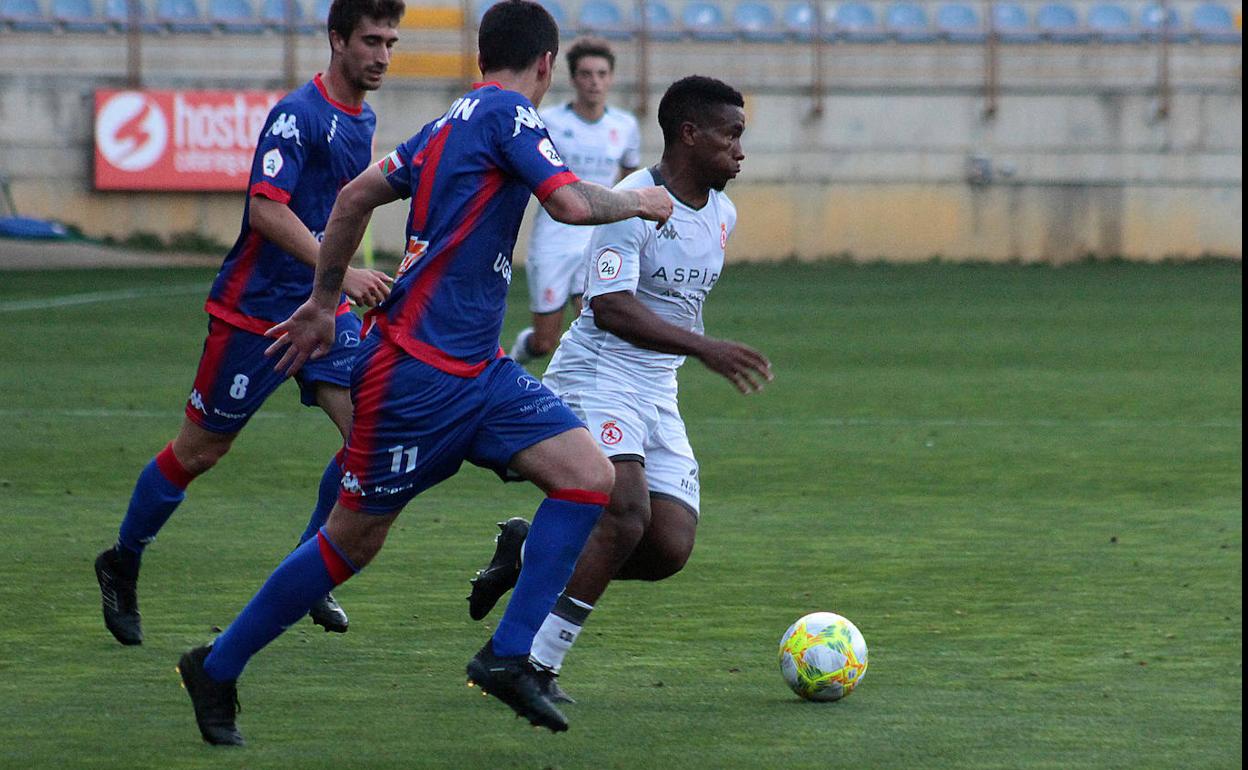 Un lance del partido de la primera vuelta entre Cultural y Amorebieta.