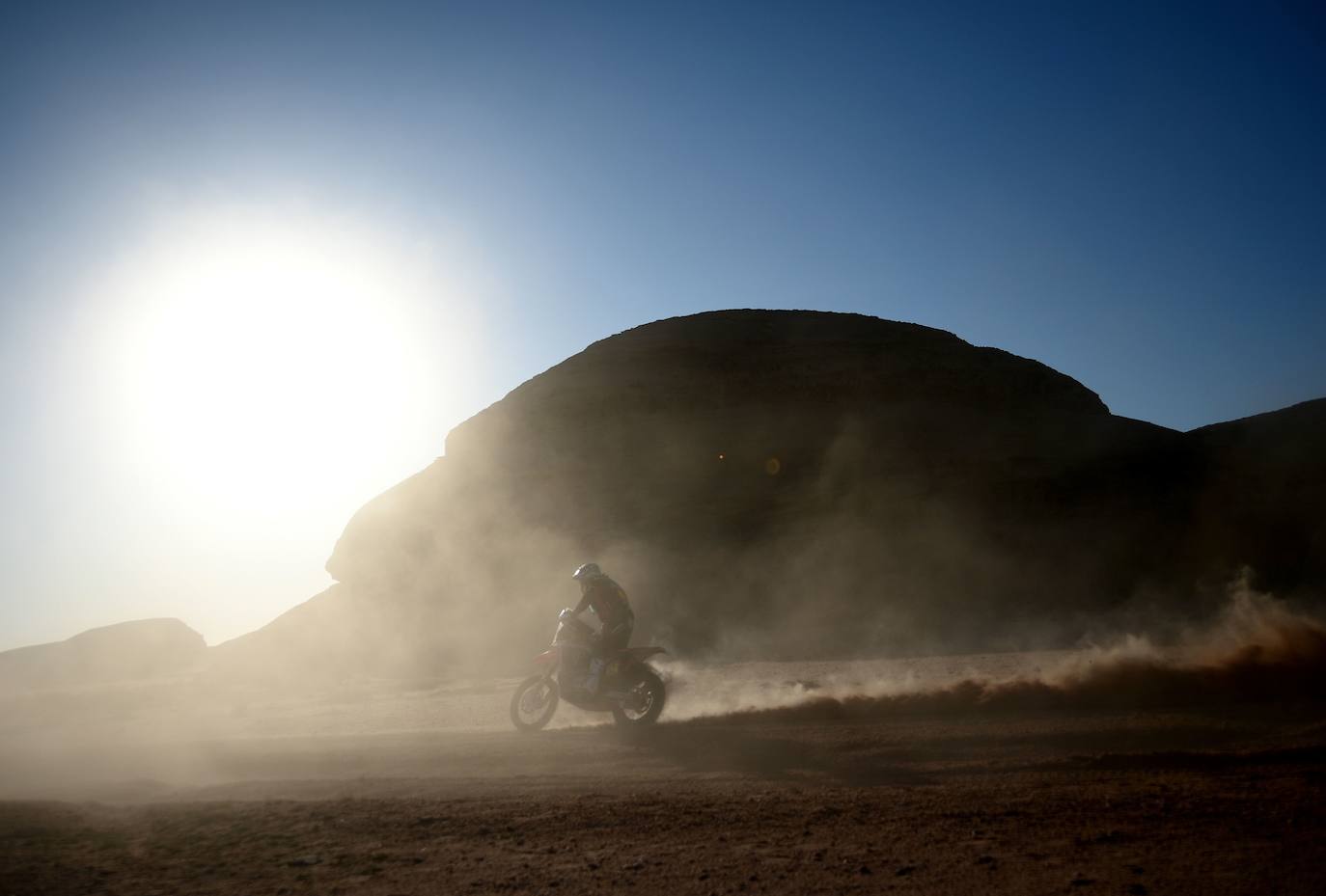 Estas son algunas de las mejores imágenes del Rally Dakar en la etapa correspondiente a este jueves. 