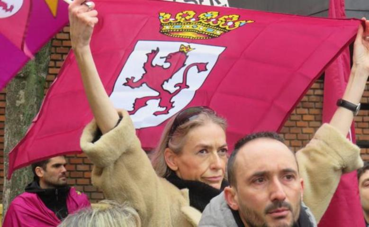 Esllabón Lleonesista rechaza las presiones de los partidos políticos a los concejales y alcaldes que secunden la moción proautonomía