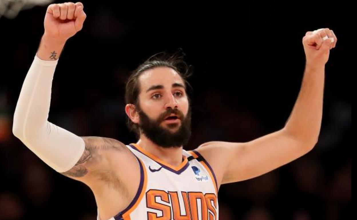 Ricky Rubio celebra la victoria de los Suns ante los Knicks en el Madison. 