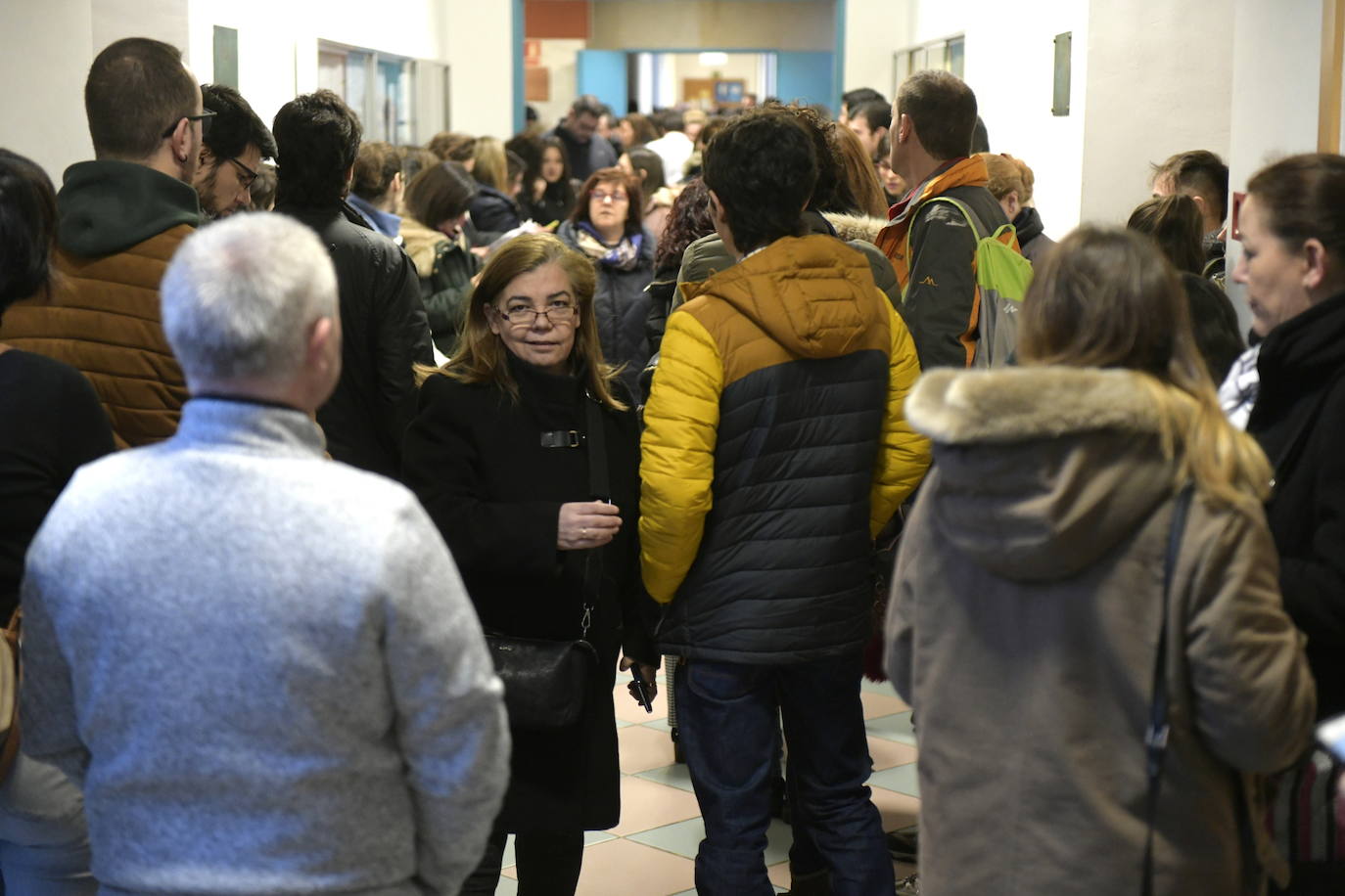 Fotos: Las oposiciones a Correos en la Facultad de Filosofía y Letras de Valladolid