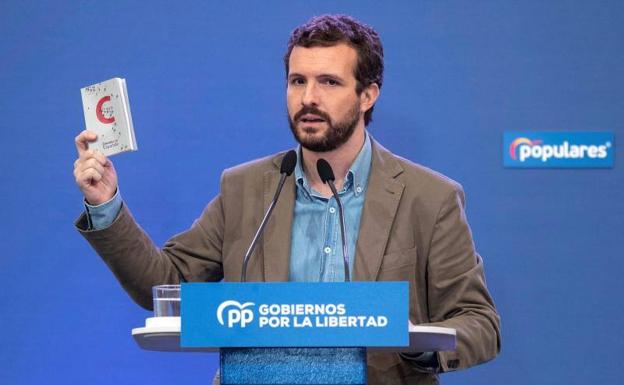 Casado acusa al Gobierno de utilizar el 'pin parental' para «tapar» el nombramiento de Delgado como fiscal general