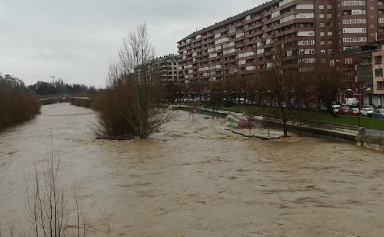 UPL pide a la CHD que abandone las «explicaciones vanas» y acometa la limpieza de los cauces de los ríos