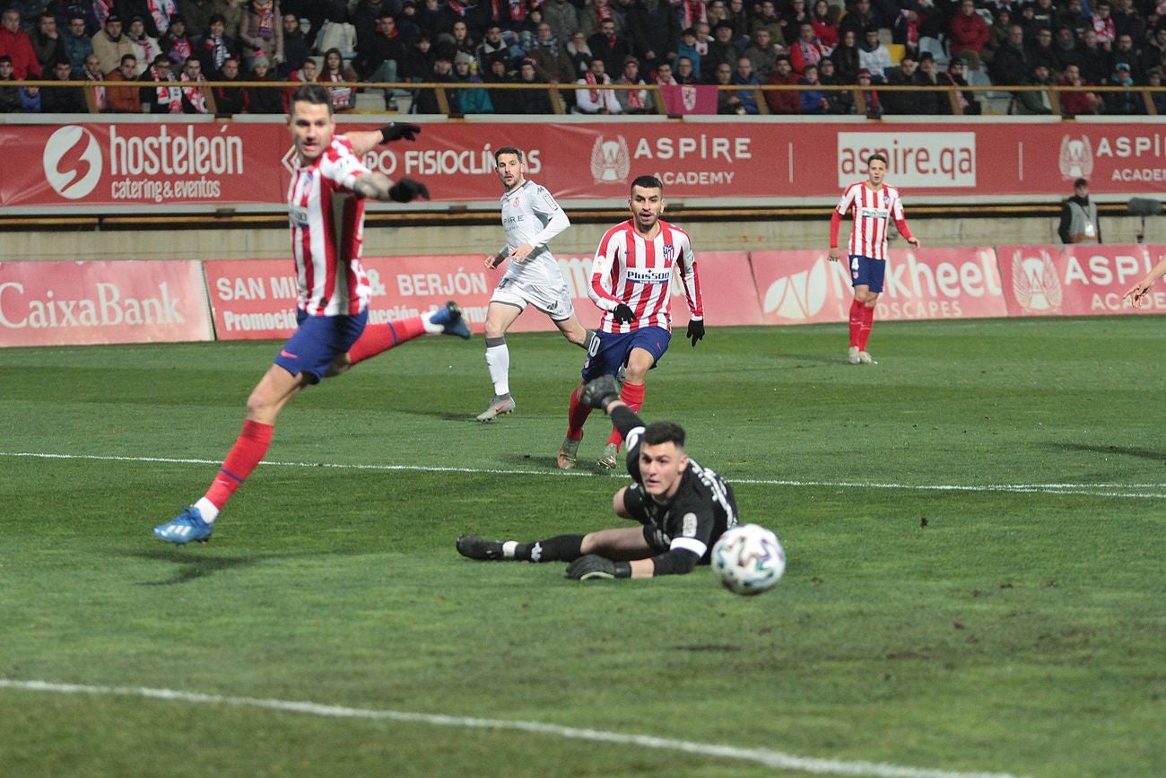 13.000 espectadores se citan en el Reino de León para disfrutar de un intenso encuentro entre la Cultural y el Atlético de Madrid.