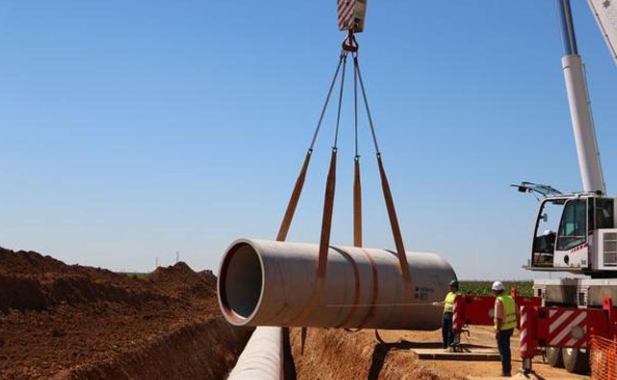 Obras en los regadíos de Payuelos.