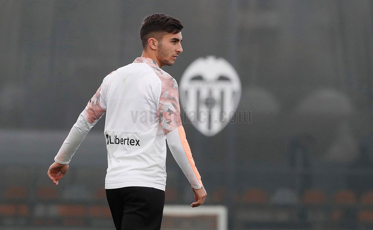 La plantilla del Valencia, durante su última sesión de entrenamiento.