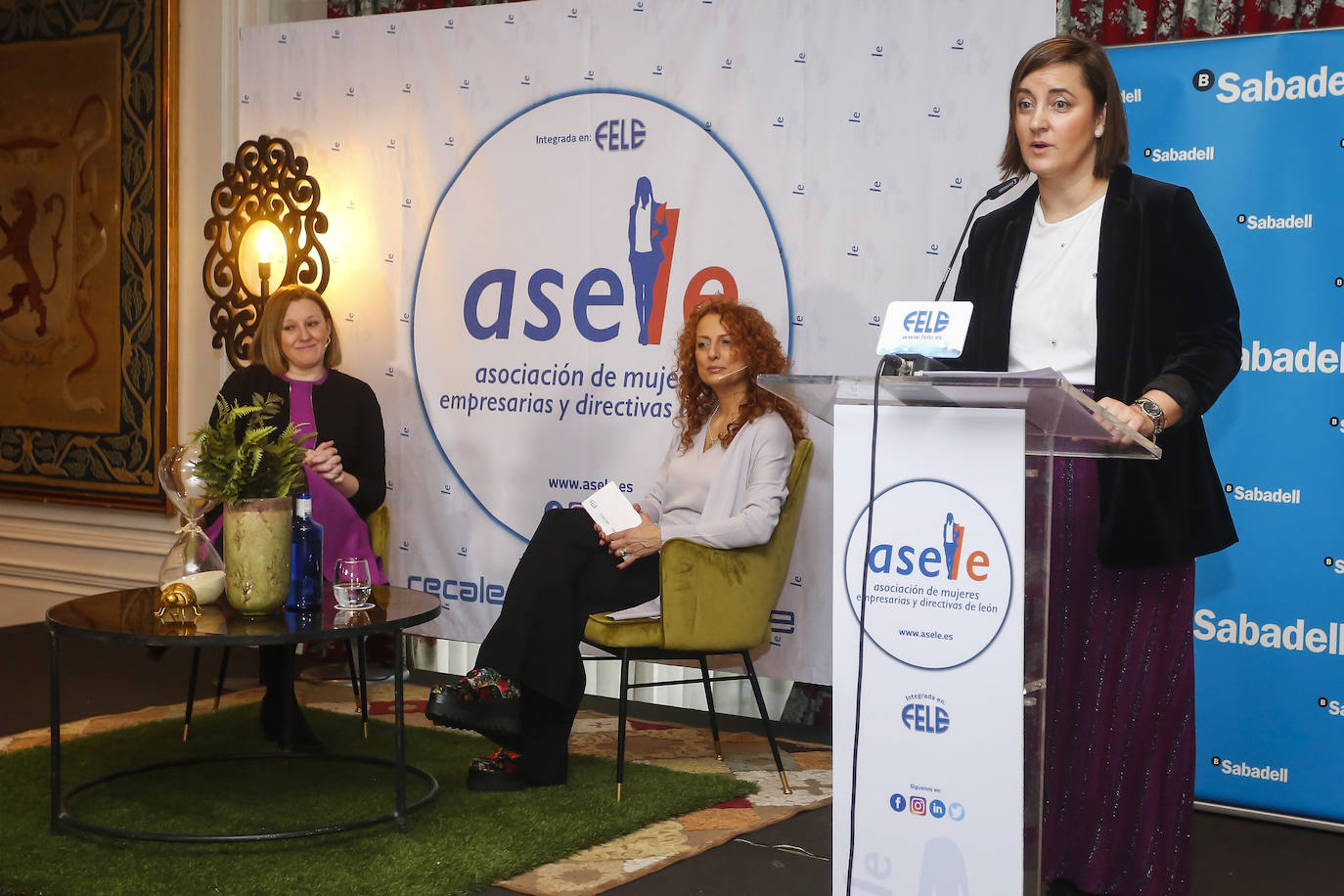 La consejera de Familia e Igualdad de Oportunidades, Isabel Blanco, participa en el Desayuno-Entrevista que organiza la Asociación de Mujeres Empresarias y Directivas de León (Asele)