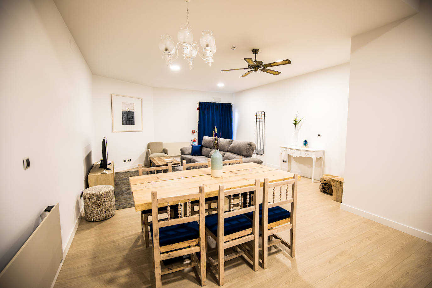 Ideal para una escapada en pareja o en familia, The Rock Suites&Spa ofrece un lugar idílico, un perfecto mirador hacia El Bierzo y unas instalaciones de auténtico lujo para disfrutar de momentos inolvidables.