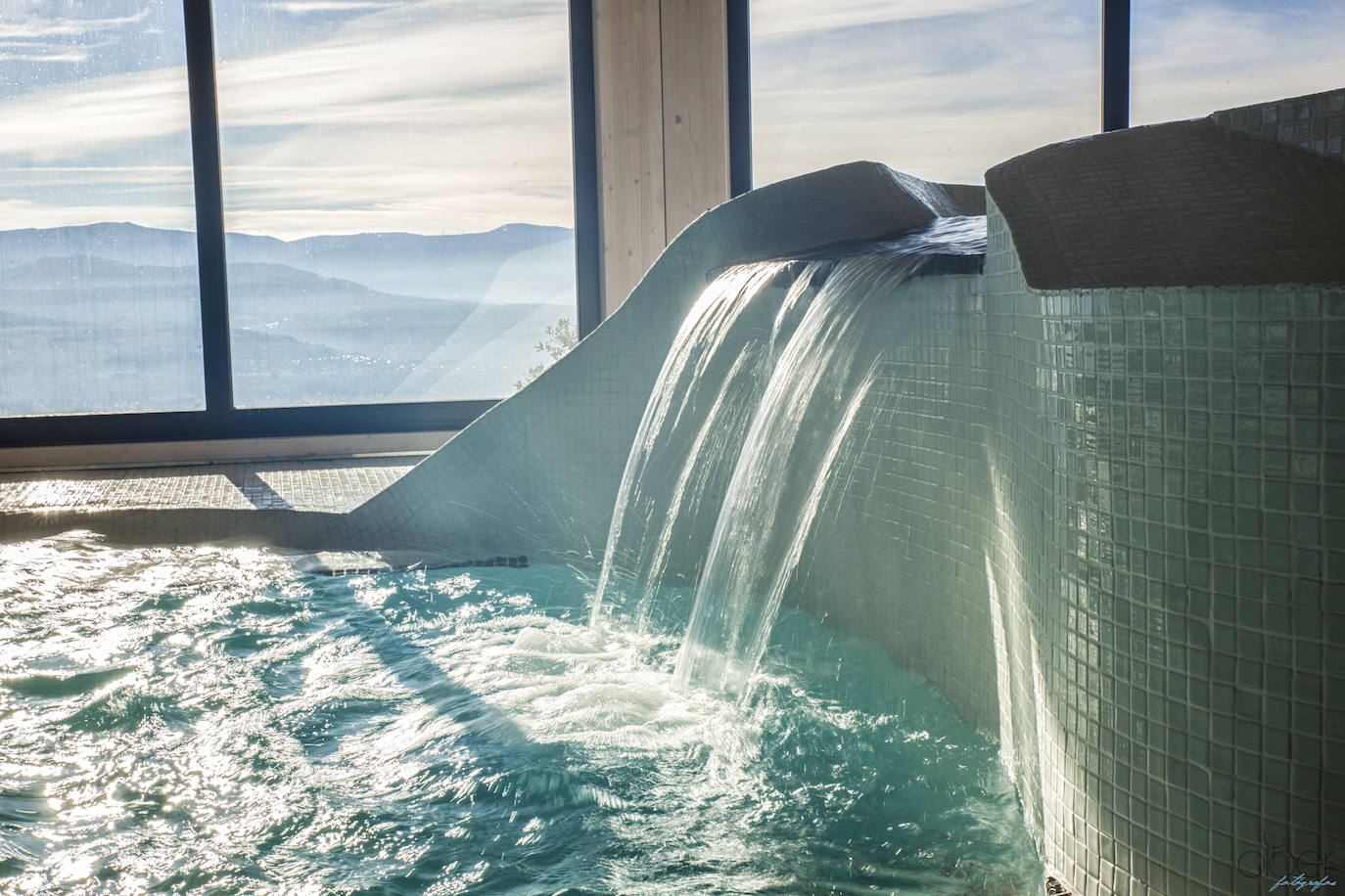 Ideal para una escapada en pareja o en familia, The Rock Suites&Spa ofrece un lugar idílico, un perfecto mirador hacia El Bierzo y unas instalaciones de auténtico lujo para disfrutar de momentos inolvidables.