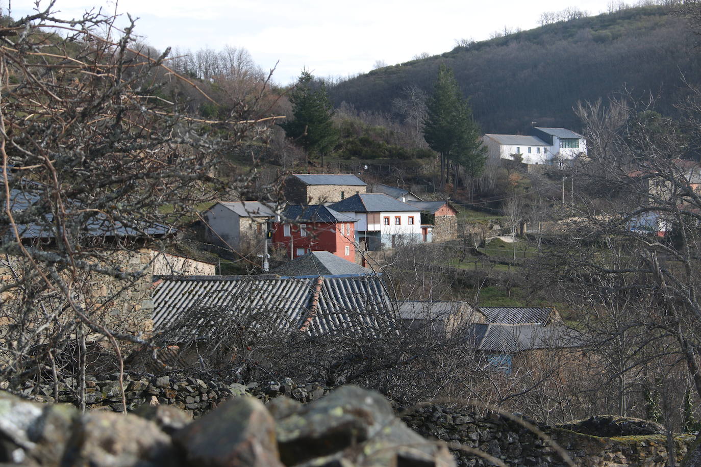 Riello es un paraje perfecto para reencontrase con el pasado, revivir la historia y rodearse de un entorno admirable.