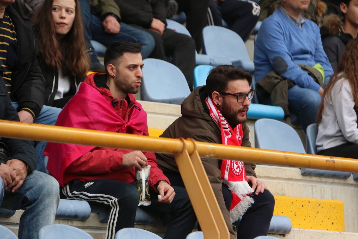 Las imágenes del público asistente al partido entre la Cultural y el Logroñés.