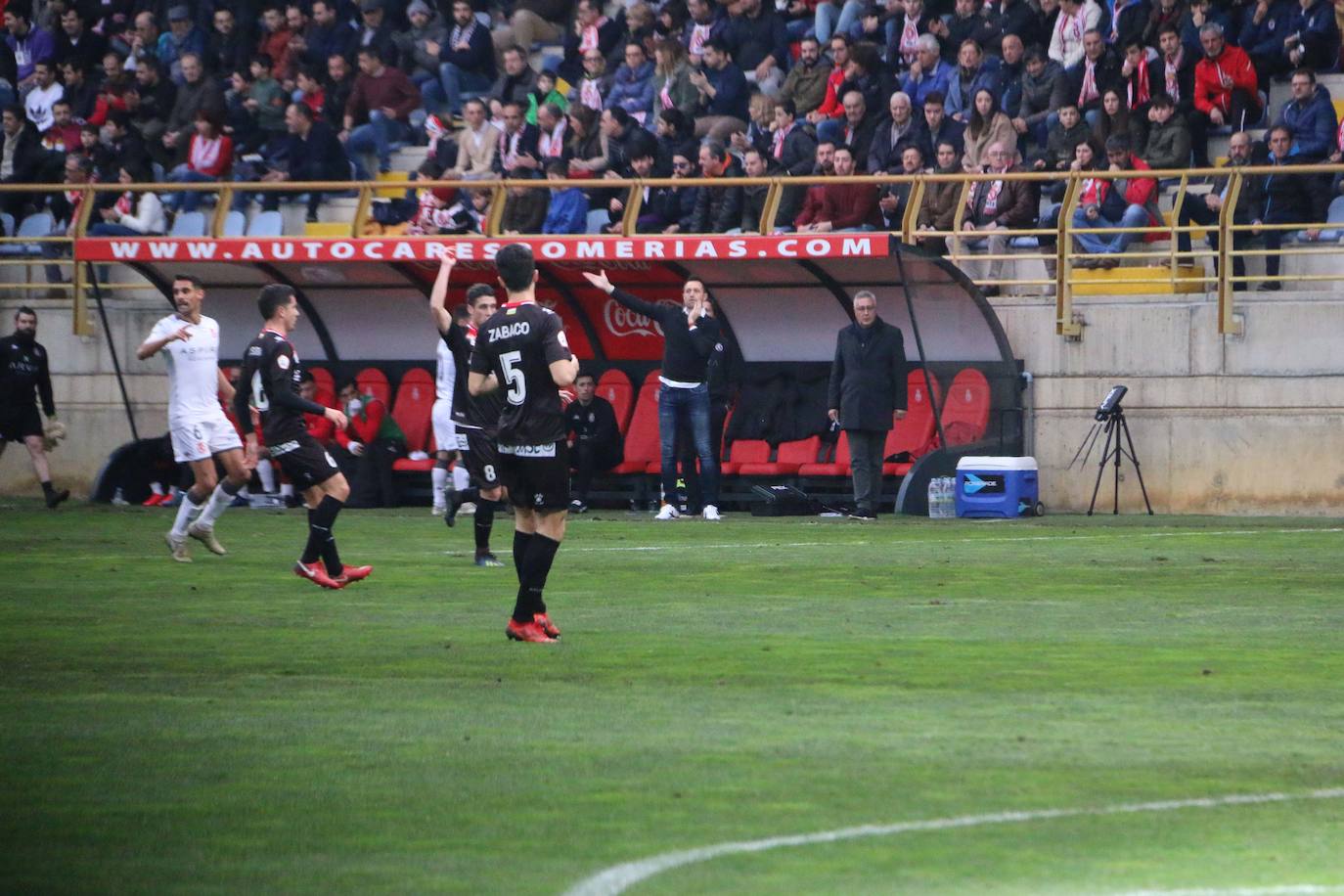 Partido en el Reino de León entre la Cultural y Deportiva Leonesa y la Unión Deportiva Logroñés.