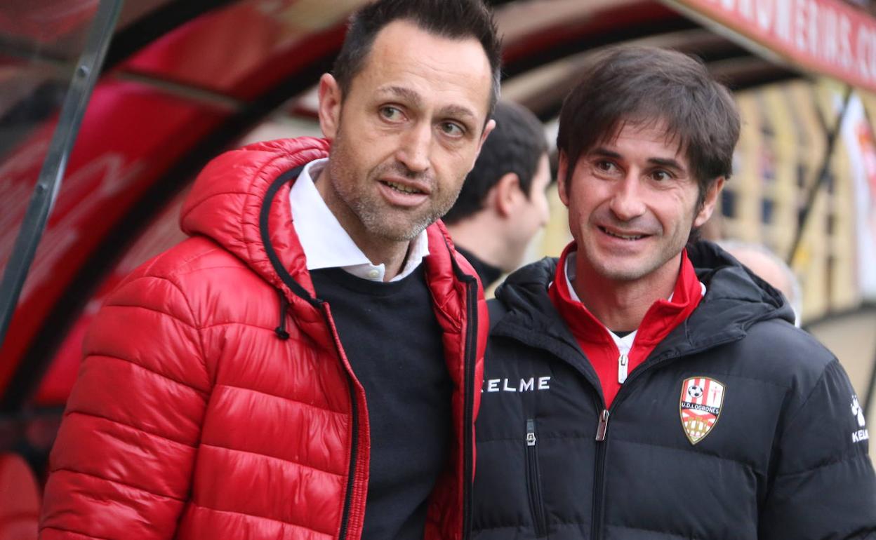 José Manuel Aira, junto al entrenador del Logroñés.