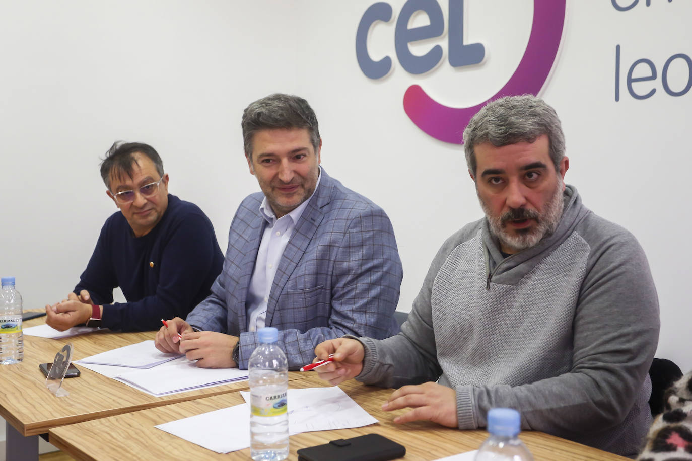 Fotos: Reunión de la Junta Directiva del CEL con UGT y CCOO