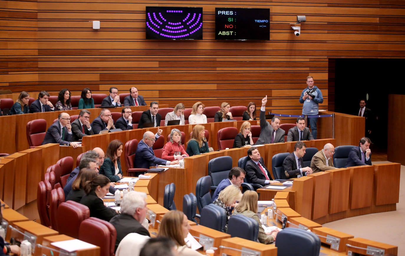 Fotos: Sesión de miércoles del pleno de las Cortes de Castilla y León