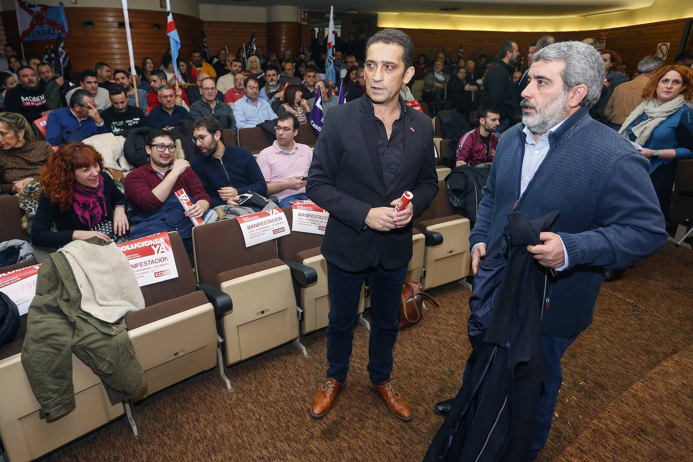 Fotos: Asamblea de delegados de CCOO León para preparar la manifestación del 16F