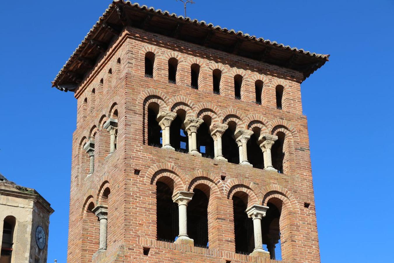 Iglesia de San Tirso