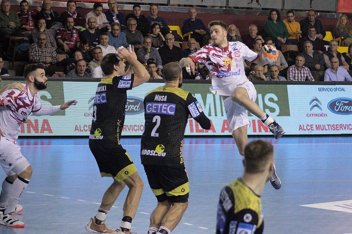 El conjunto leonés regresaba al Palacio de los Deportes para disputar la Copa EHF