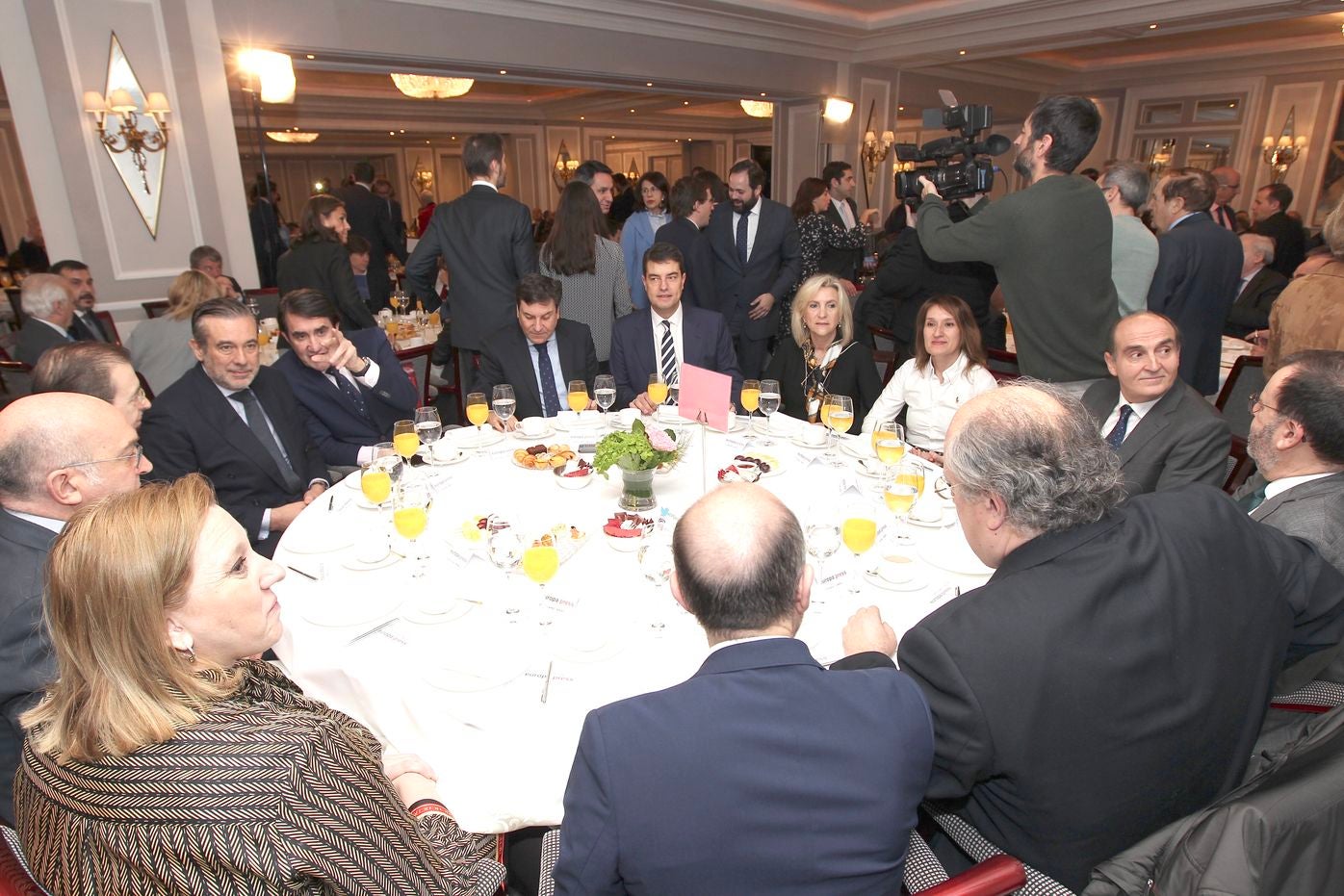 El presidente de Castilla y León, Alfonso Fernández Mañueco, interviene en un Desayuno Informativo de Europa Press, en Madrid.