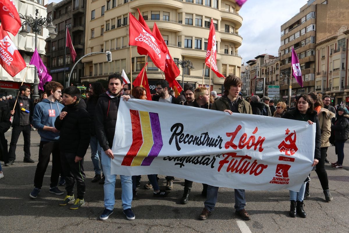 Fotos: La sociedad leonesa se suma a la manifestación del 16F