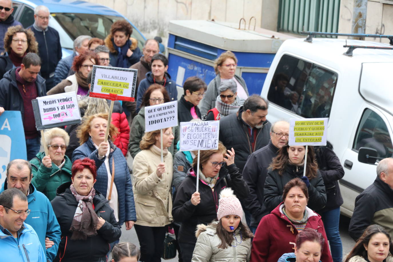 La capital de Laciana, Villablino, concentra el grito de toda una cormarca en defensa de su futuro.