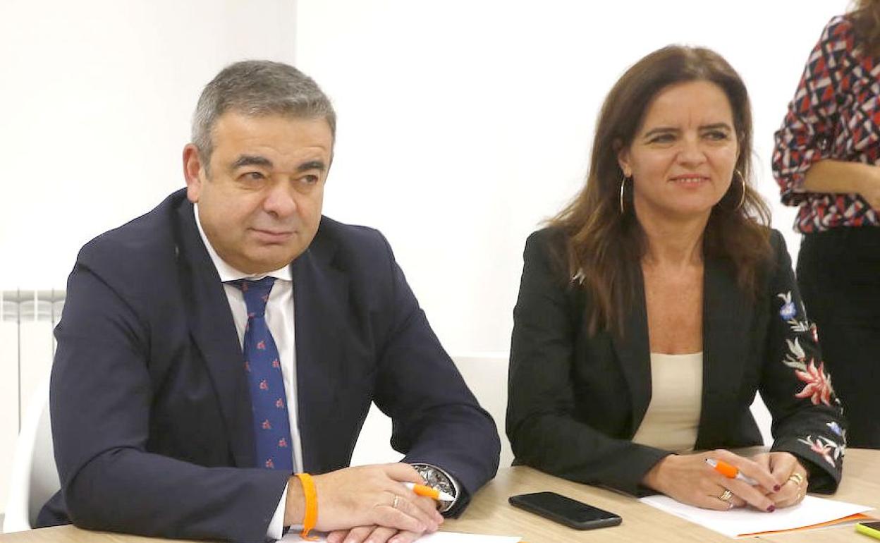 Justo Fernández junto a Ana Carlota Amigo, durante un acto público de Ciudadanos.