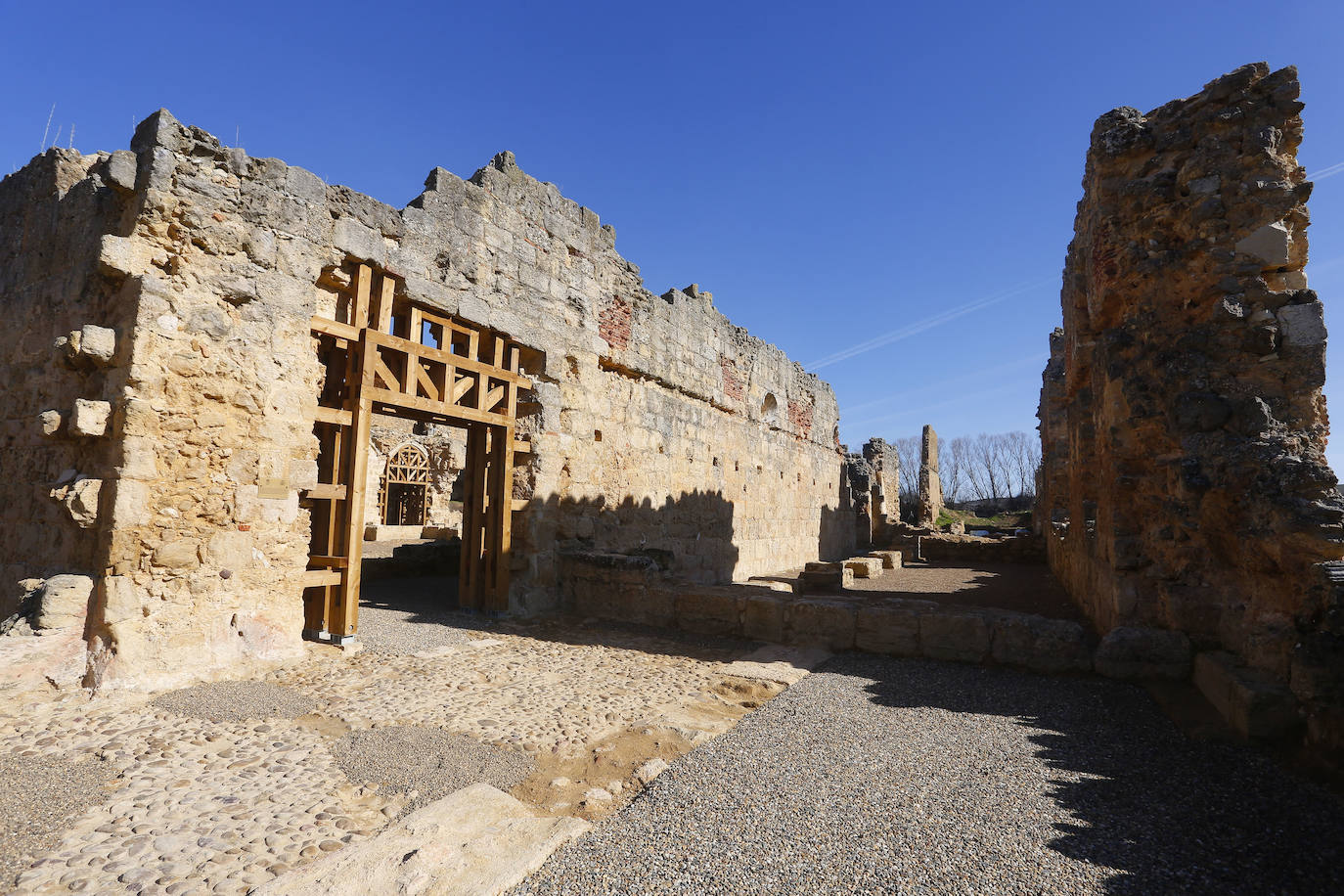 Fotos: Recepción de las obras de consolidación y adecuación del monasterio de San Pedro de Eslonza