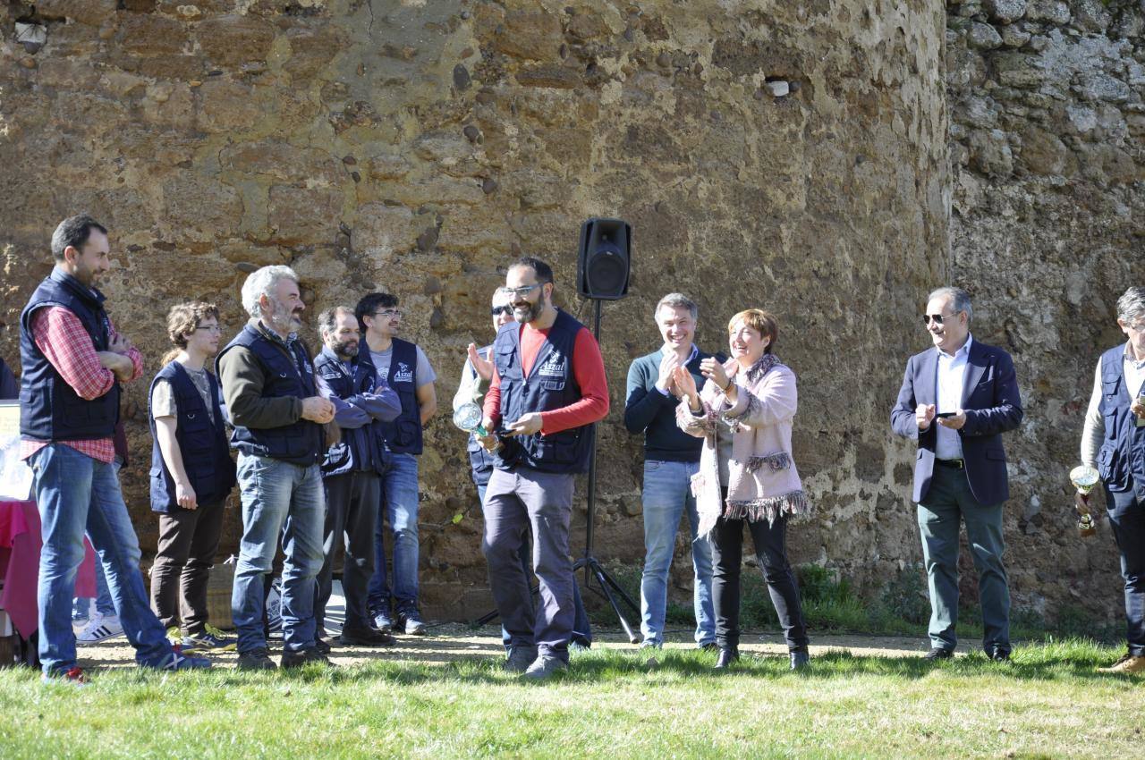 Fotos: El auditorio del castillo se rinde ante la belleza de los burros