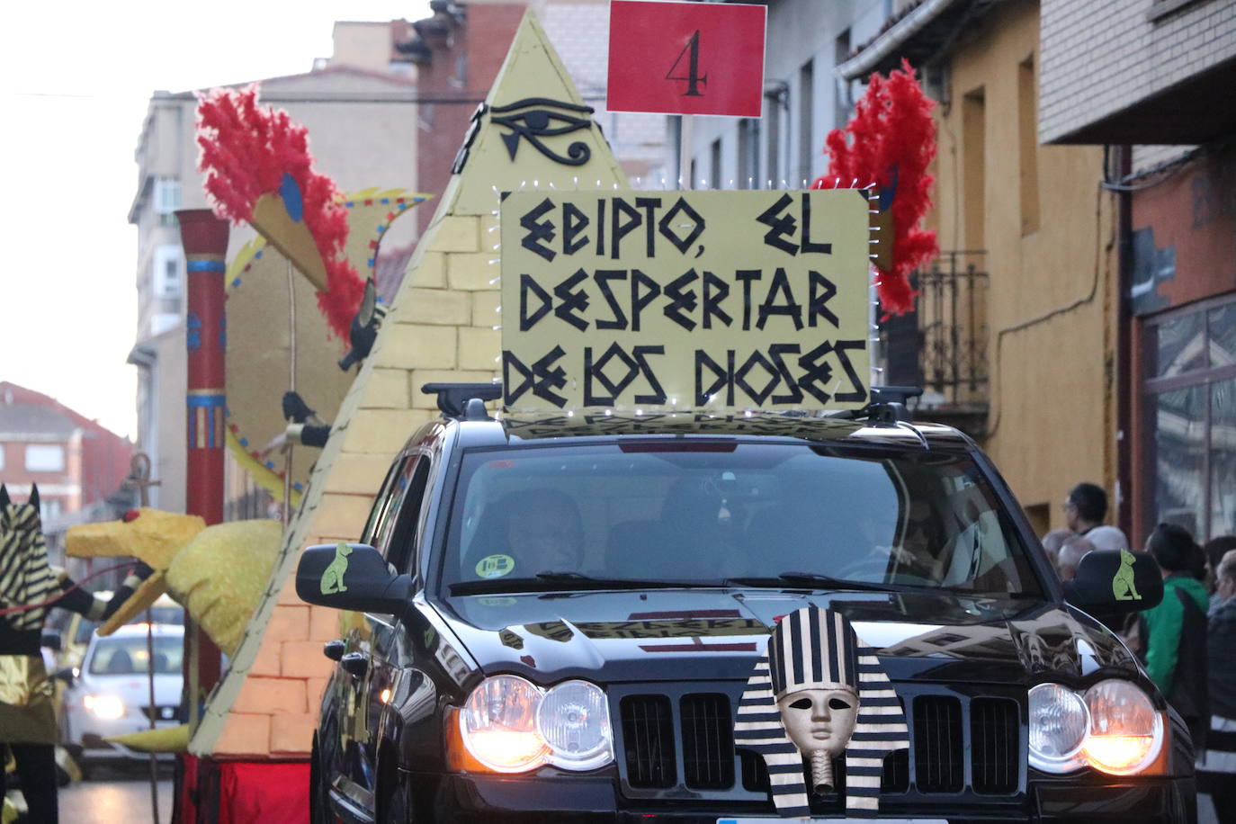 La Robla se viste de juguete para celebrar Don Carnal.