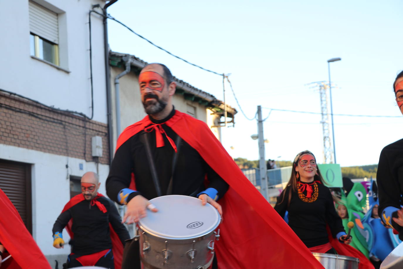 La Robla se viste de juguete para celebrar Don Carnal.