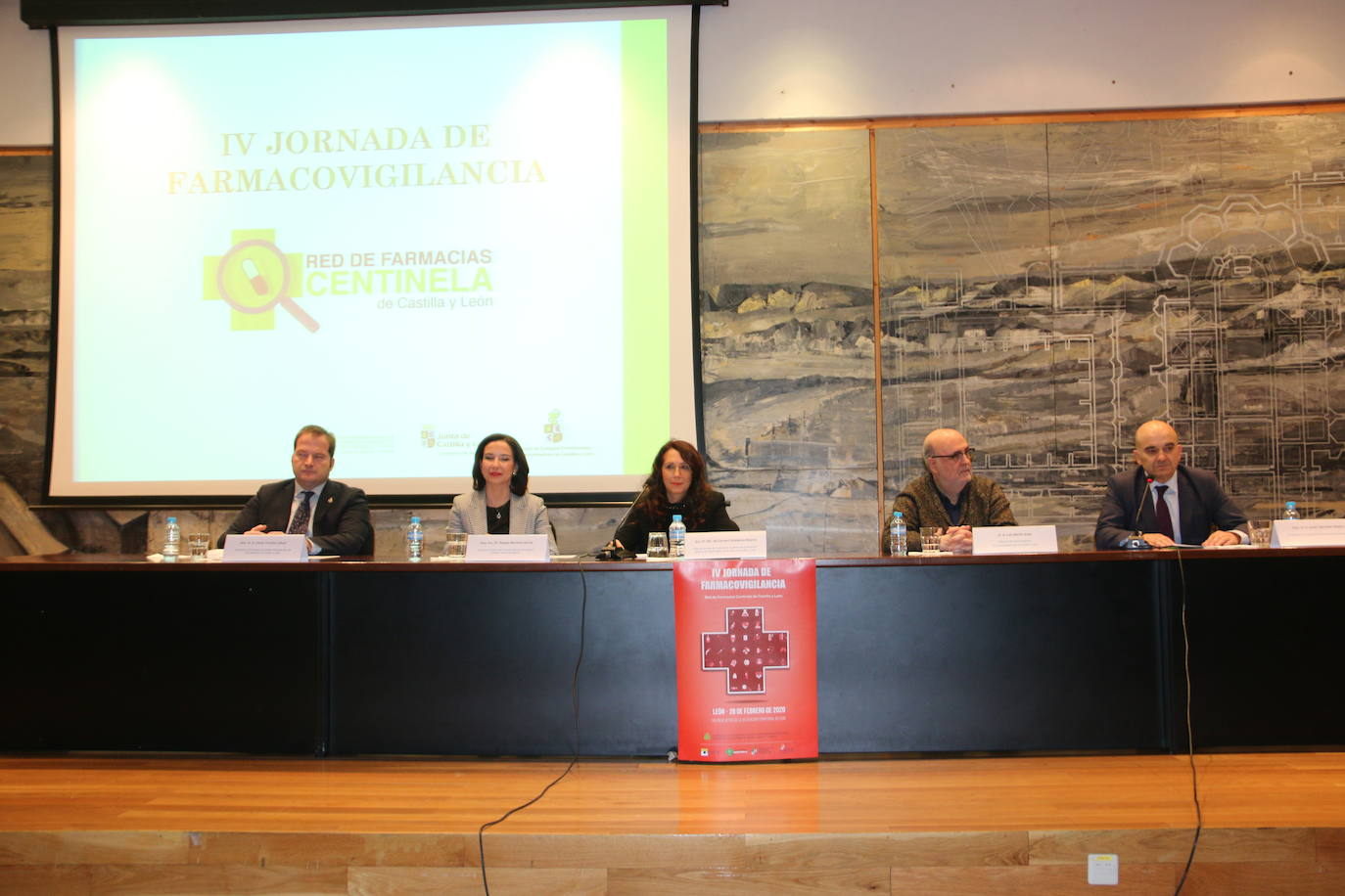 Fotos: IV Jornada de Farmacovigilancia de la Red de Farmacias Centinela de Castilla y León