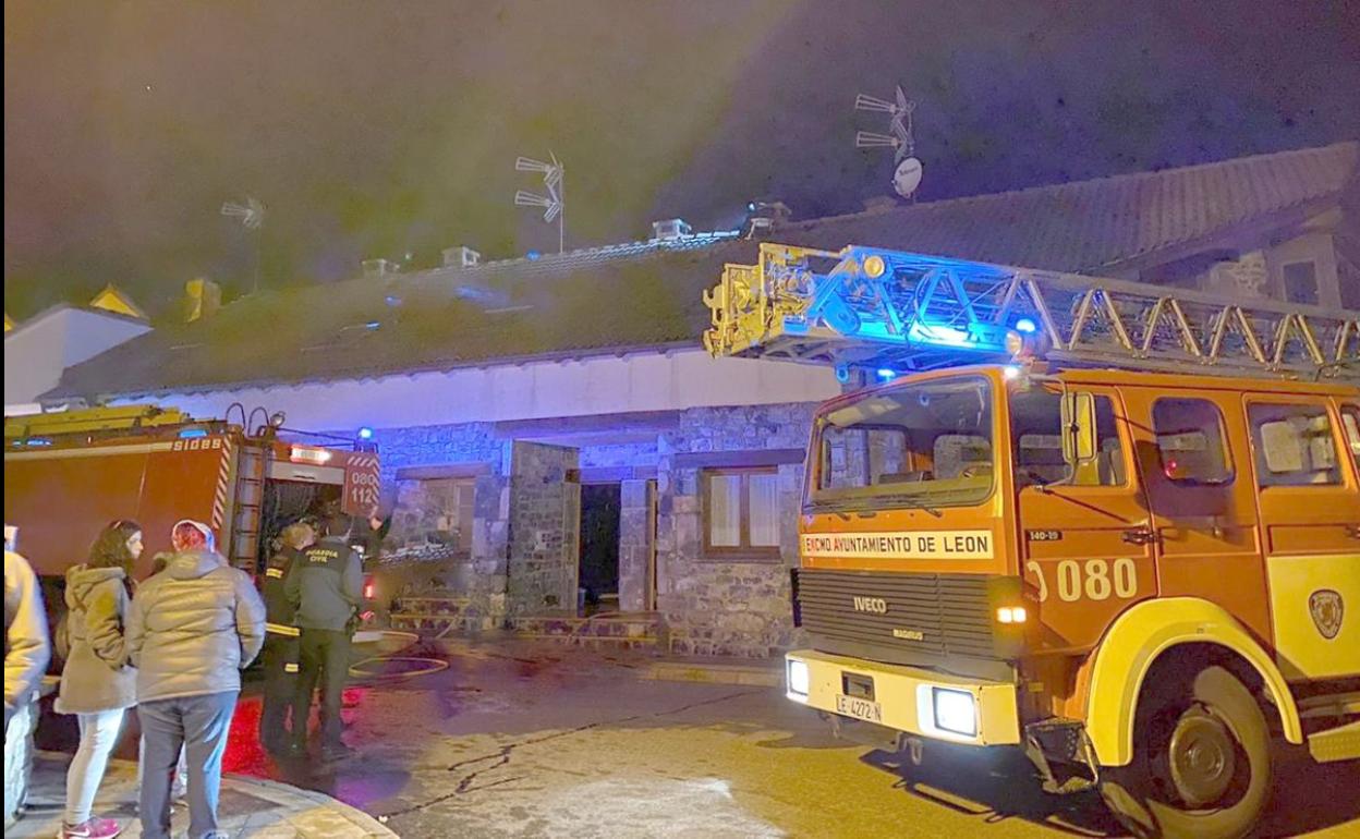 Los Bomberos de León acuden a una llamada en Burón.